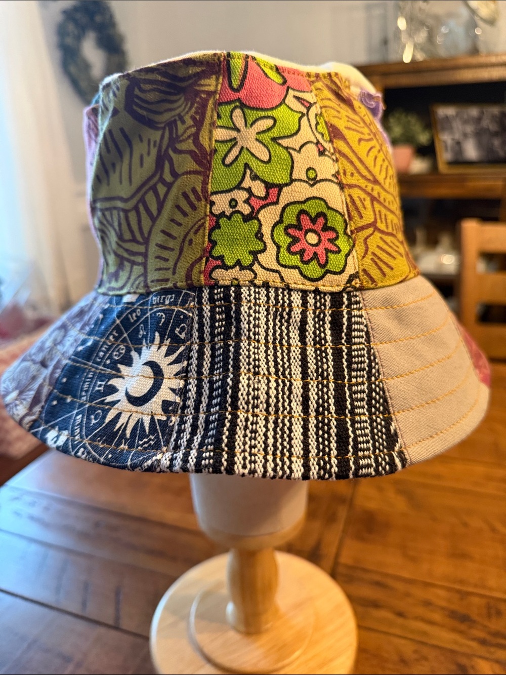 Patchwork Floral & Graphic canvas cotton Bucket Hat in Pink, Green, Black